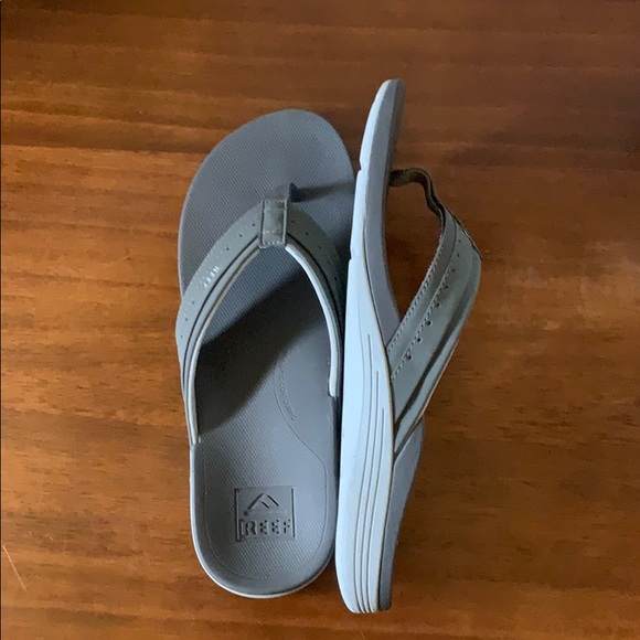 reef thong sandals